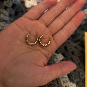Mejuri Croissant Hoop Earrings